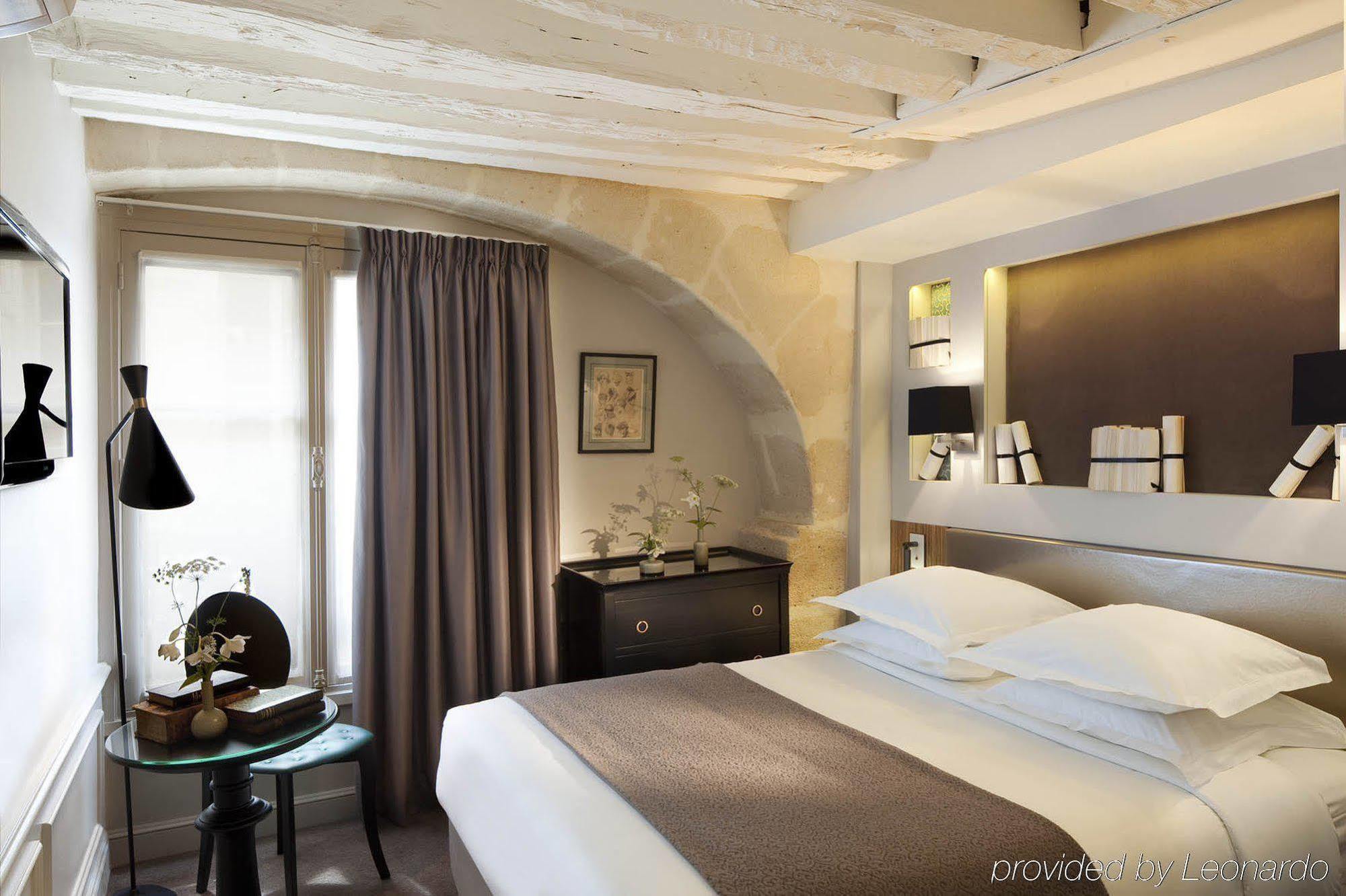 Verneuil Saint Germain 4* Paris